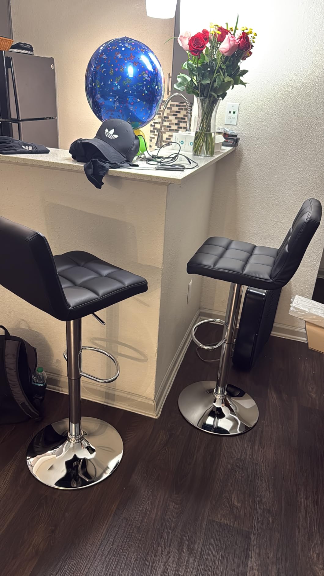 Homall Bar Stools Modern PU Leather Adjustable Swivel Barstools, Armless Hydraulic Kitchen Counter Bar Stool with Back Set of 2 (Black) customer photo 1