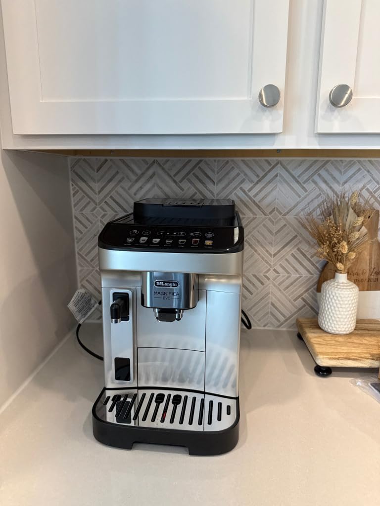 De'Longhi Magnifica Evo Automatic Espresso & Coffee Machine with Auto Milk Frother, Built-in Grinder & Auto-Clean Function - For Latte, Cappuccino, Americano, Iced Coffee, ECAM29084SB, Silver customer photo 1