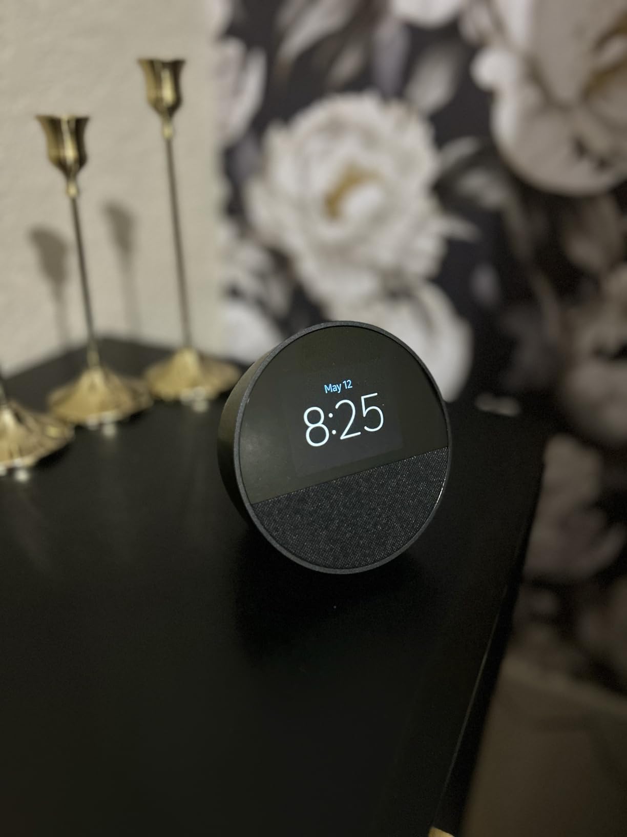 Amazon Echo Spot (newest model), Smart alarm clock, Designed for Alexa+, Black customer photo 1