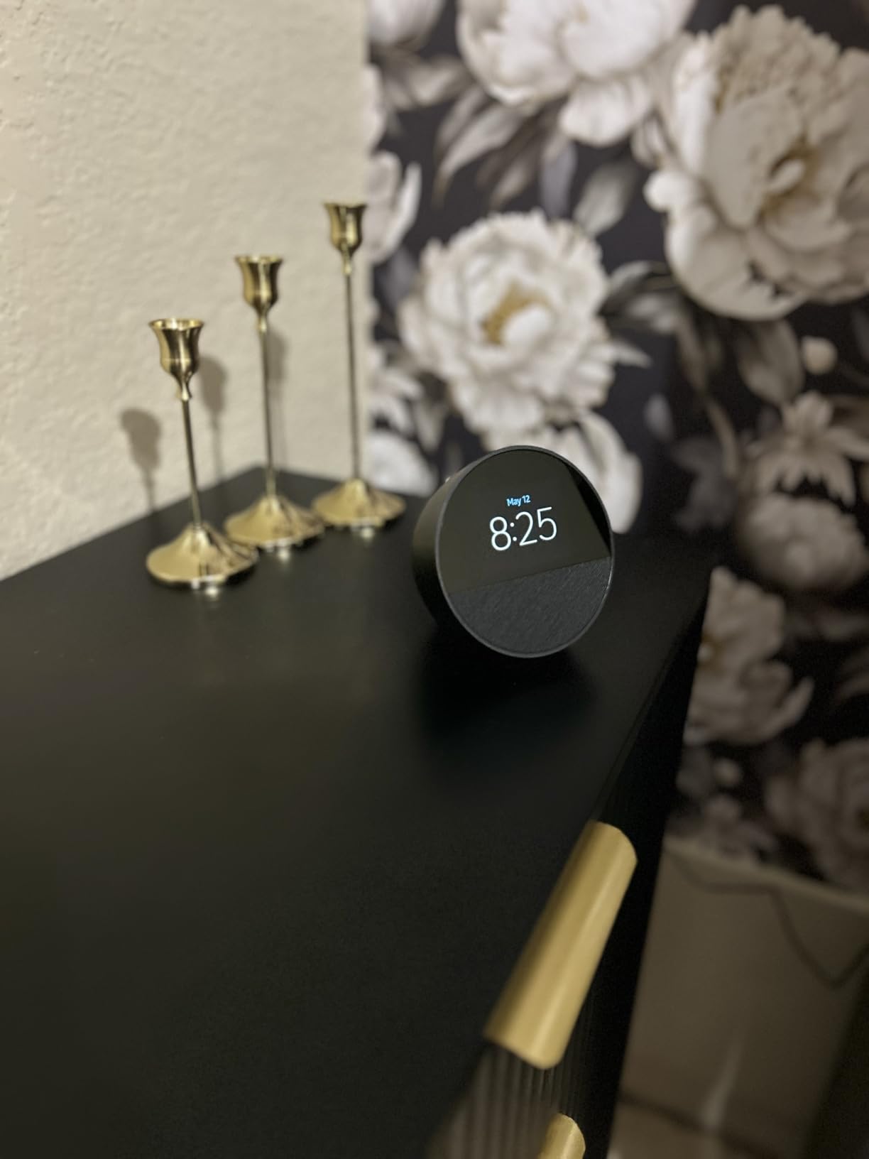 Amazon Echo Spot (newest model), Smart alarm clock, Designed for Alexa+, Black customer photo 2