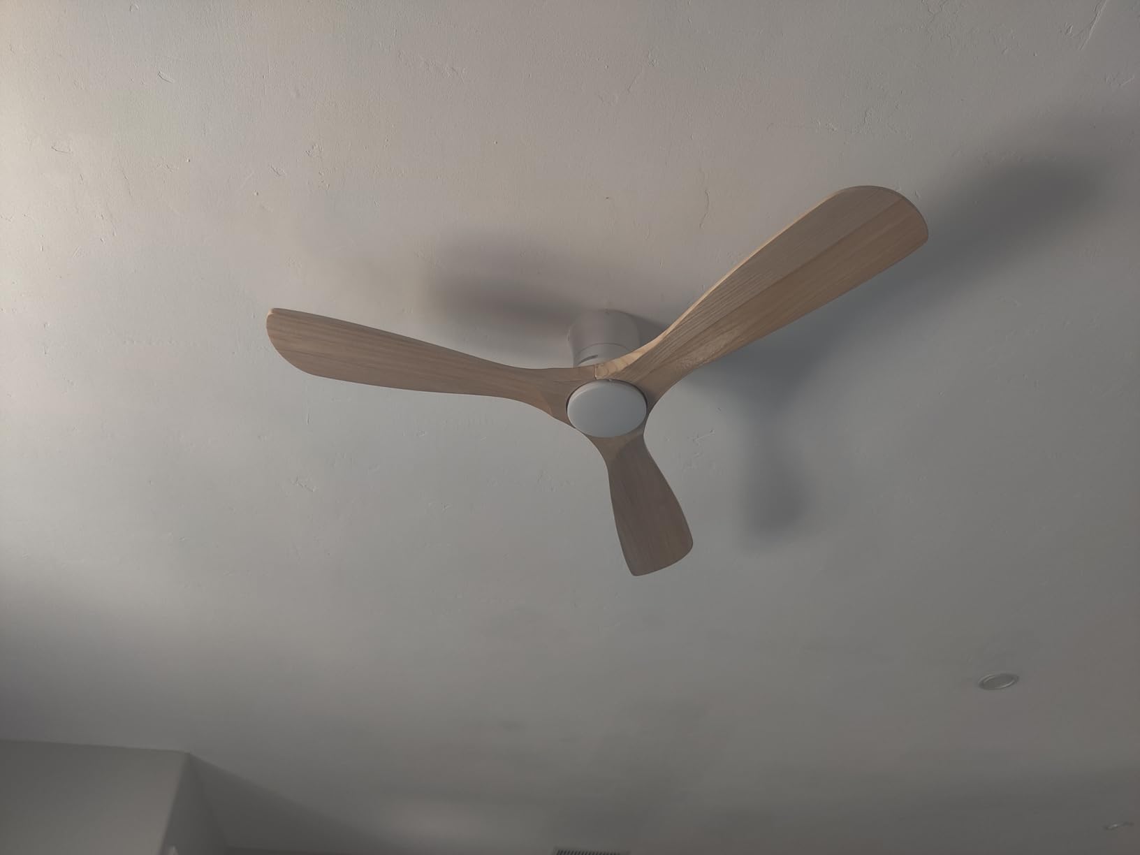 52 Smart Low Profile Ceiling Fans with Lights Remote, 3 Wood blade, Quiet DC Motor, Outdoor Indoor Flush Mount Ceiling Fan, Voice Control via WIFI Alexa App, Modern Lighting & Ceiling fan for Bedroom Patio customer photo 2