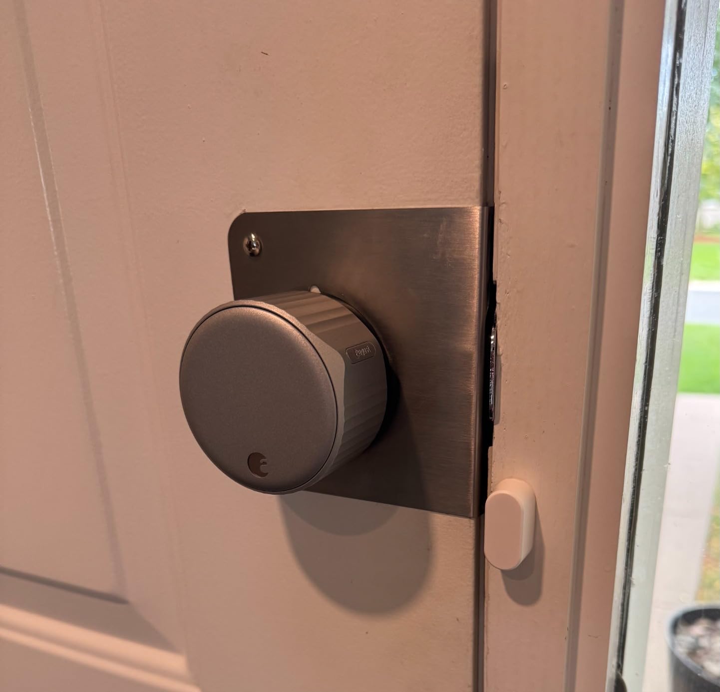 August Wi-Fi Smart Lock with Keypad Touch in Silver customer photo 1
