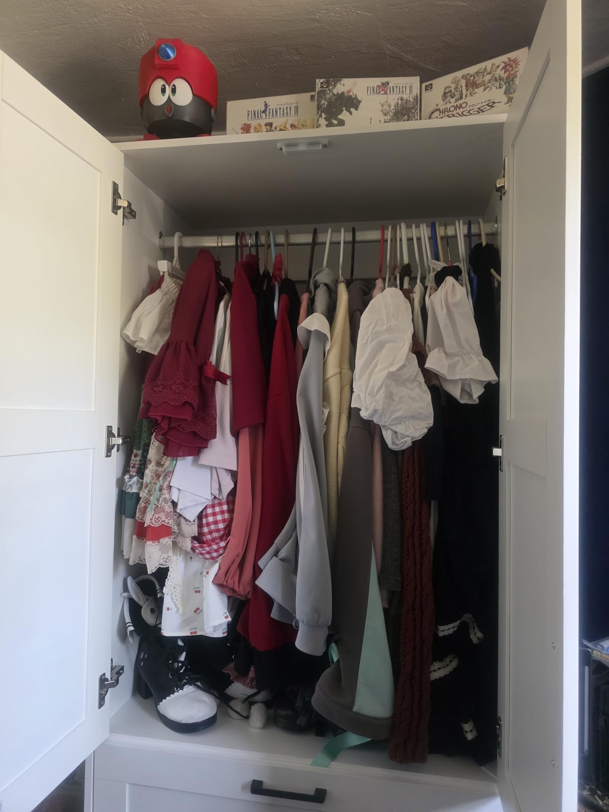Fenghua Lizhi Wood White Wardrobe Closet with 2 Doors and 2 Drawers,Bedroom Freestanding Armoire Storage Cabinet with Shelves,Wooden Wardrobe Combination for Hanging Clothes (White 2 Drawers) customer photo 1
