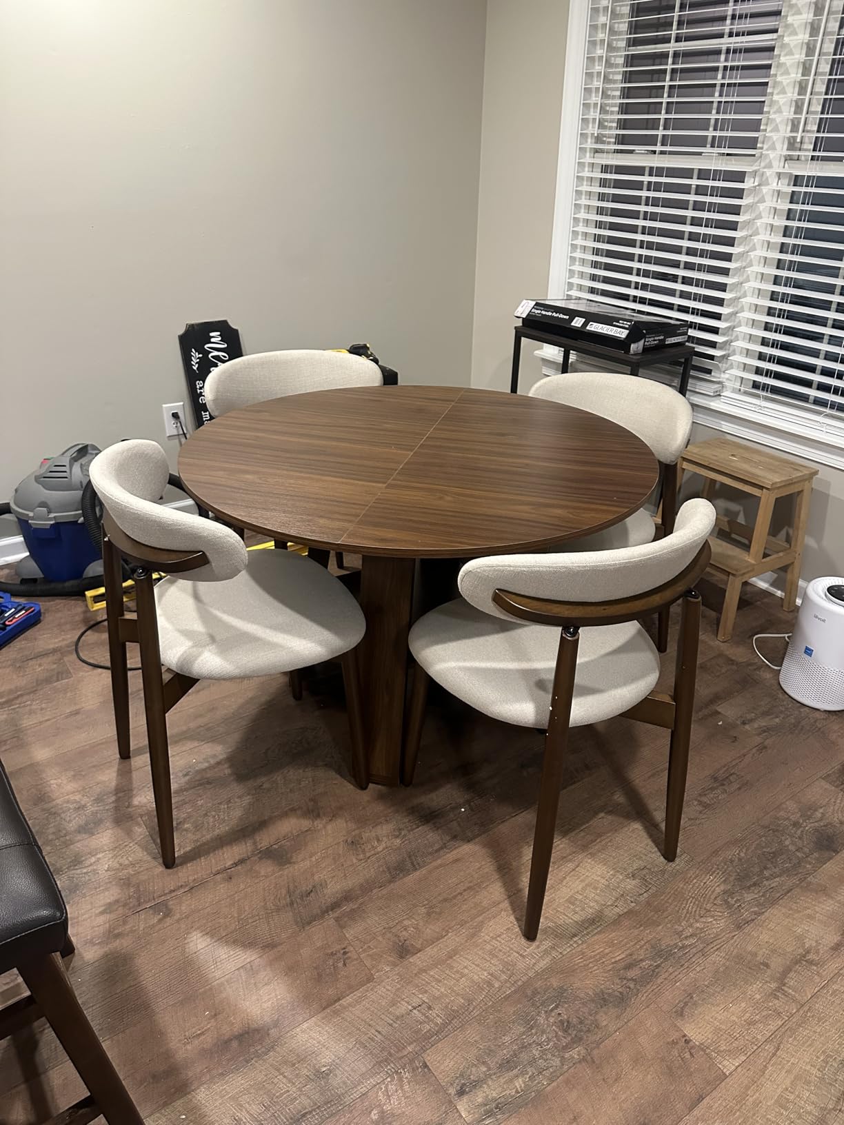 DUMOS Extendable Round Dining Table for 4-6, Modern Kitchen Oval Dinner Table with Storage Shelf, Wood Pedestal Base, Space Saving, Brown customer photo 2